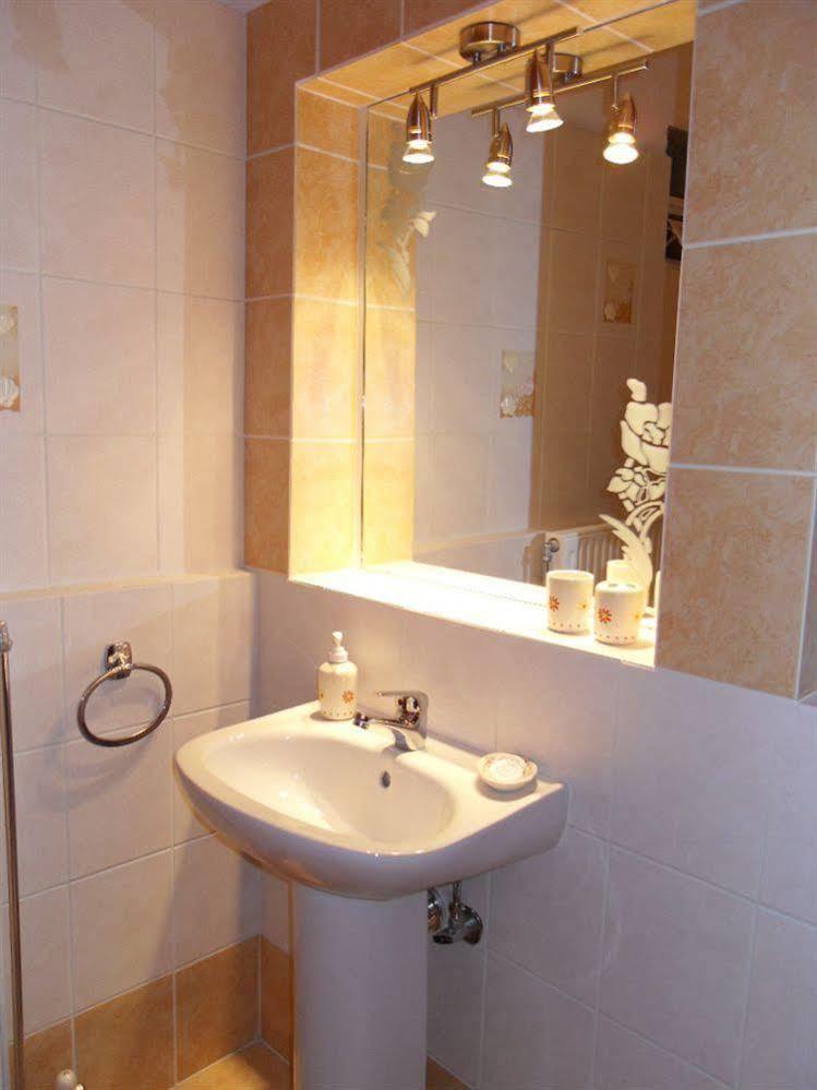 Omorfi Poli 120 Sqm Apartment Нафплион Экстерьер фото